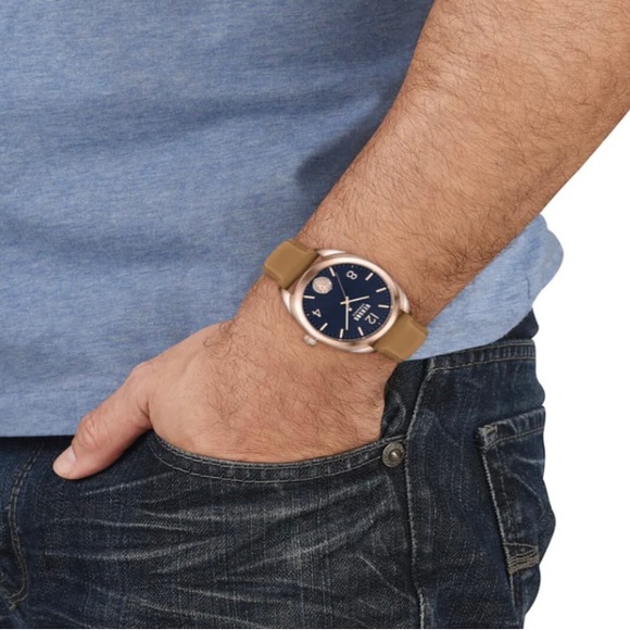 VERSUS VERSACE
VERSUS VERSACE MENS
LEXINGTON 44MM STRAP
FASHION WATCH - Picture 4 of 4